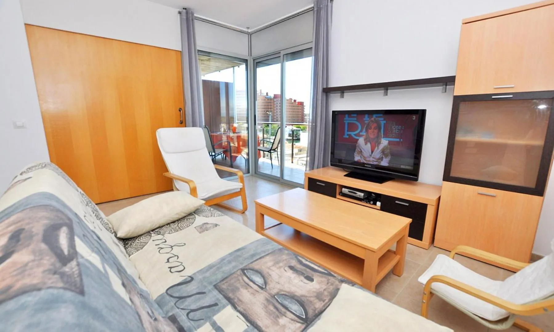 1153 Les Marines Garbi Apartment Roses