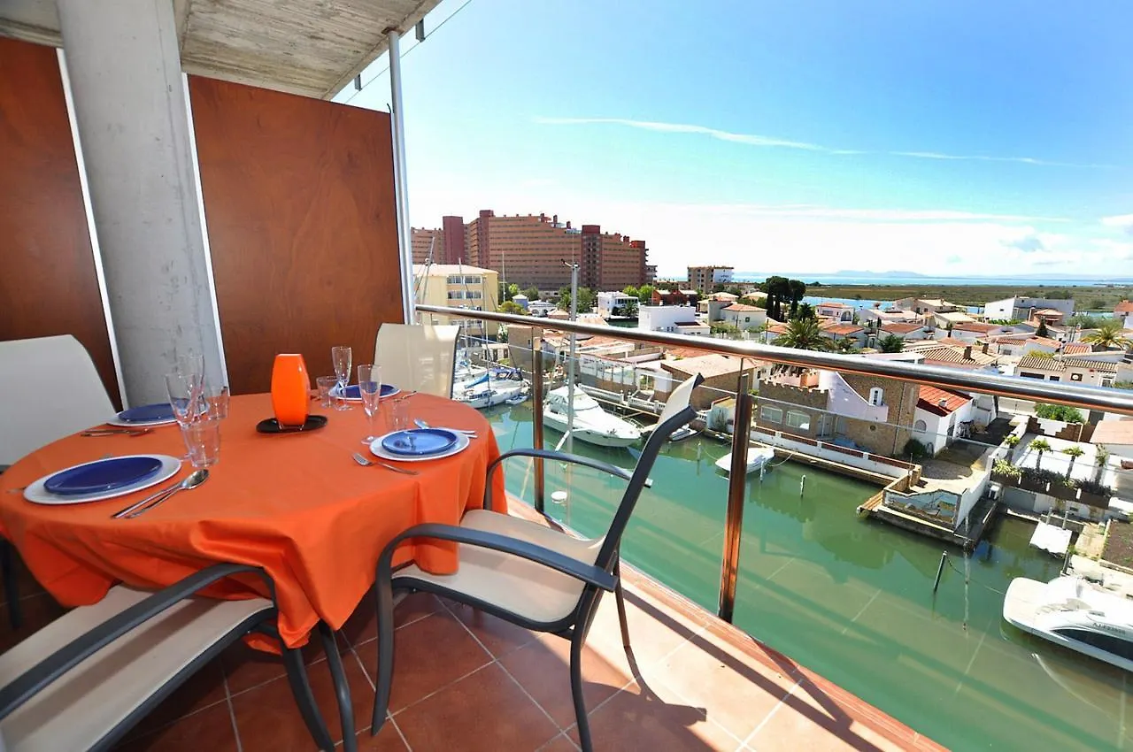 1153 Les Marines Garbi Apartment Roses